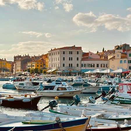 Studios Notte Sul Porto Rovinj Exteriör bild