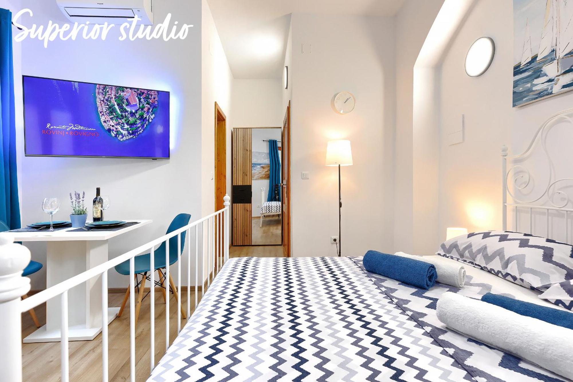 Studios Notte Sul Porto Rovinj Exteriör bild