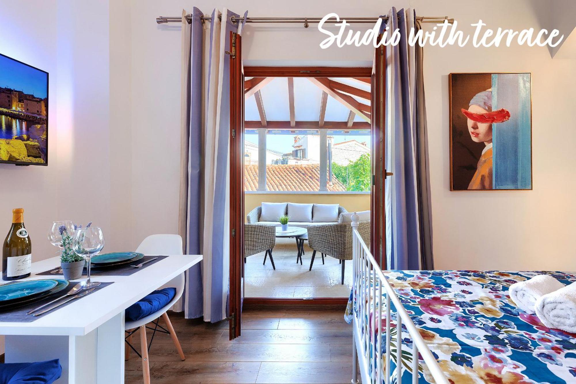 Studios Notte Sul Porto Rovinj Exteriör bild